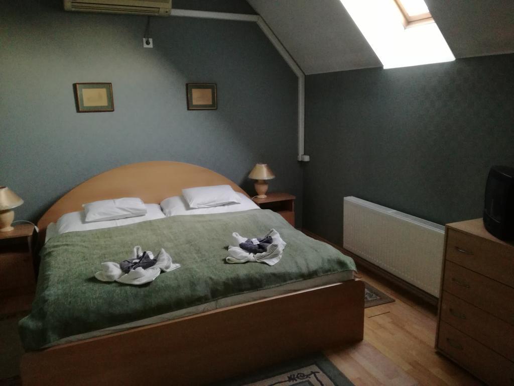 Hotel Arany Trofea Eger Luaran gambar