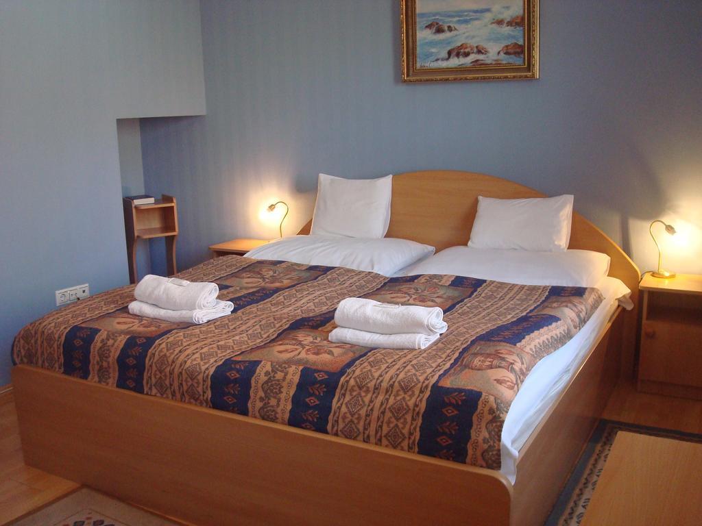 Hotel Arany Trofea Eger Luaran gambar