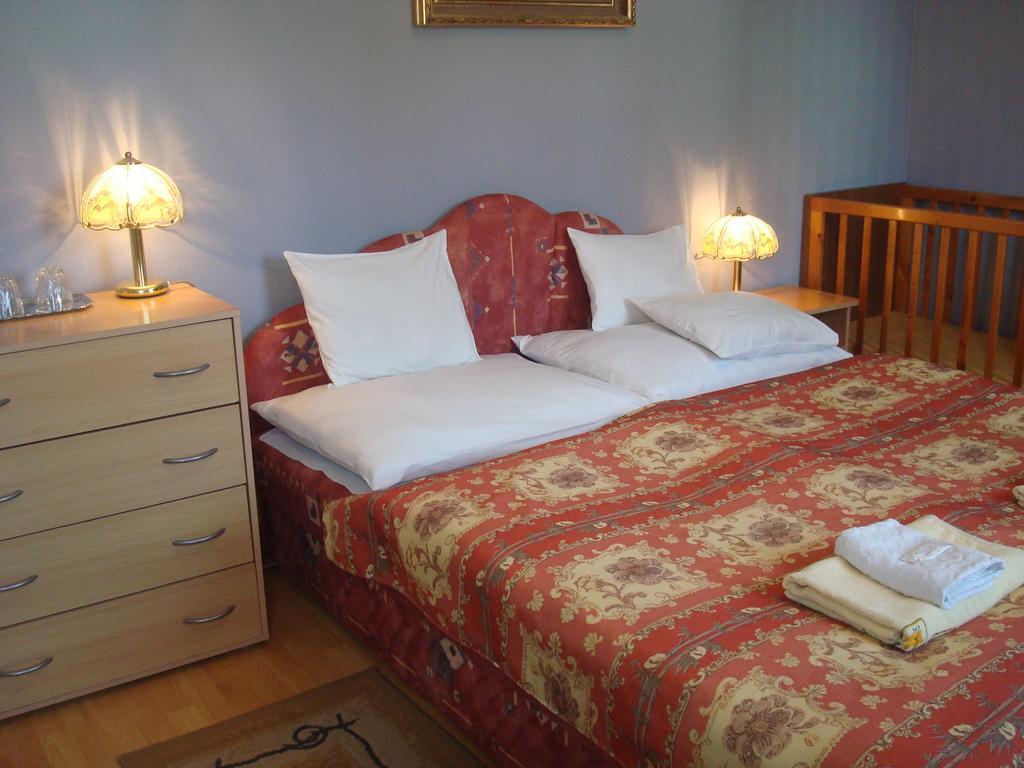 Hotel Arany Trofea Eger Luaran gambar